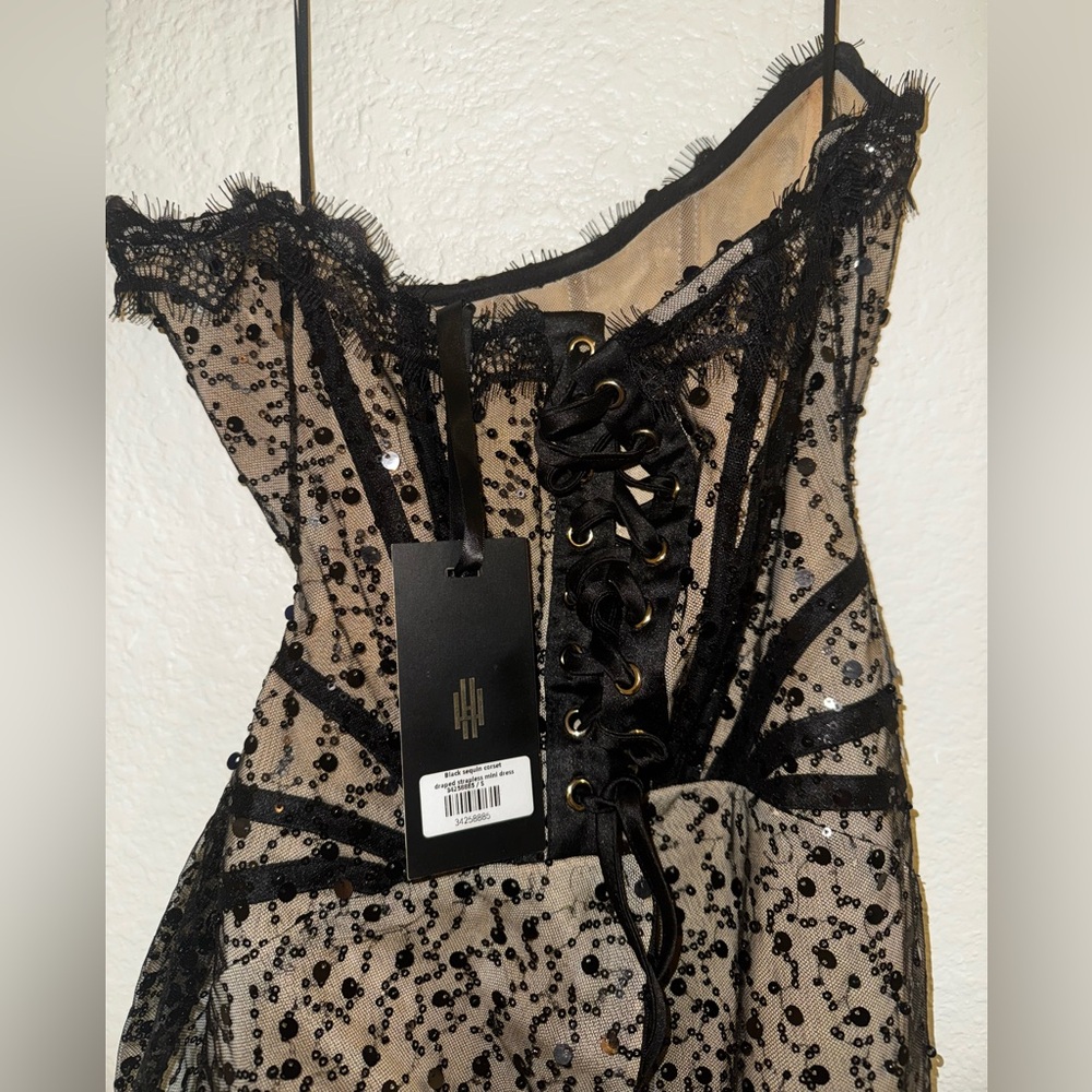 Heiress Beverly Hills Dress - Picture 7 of 10